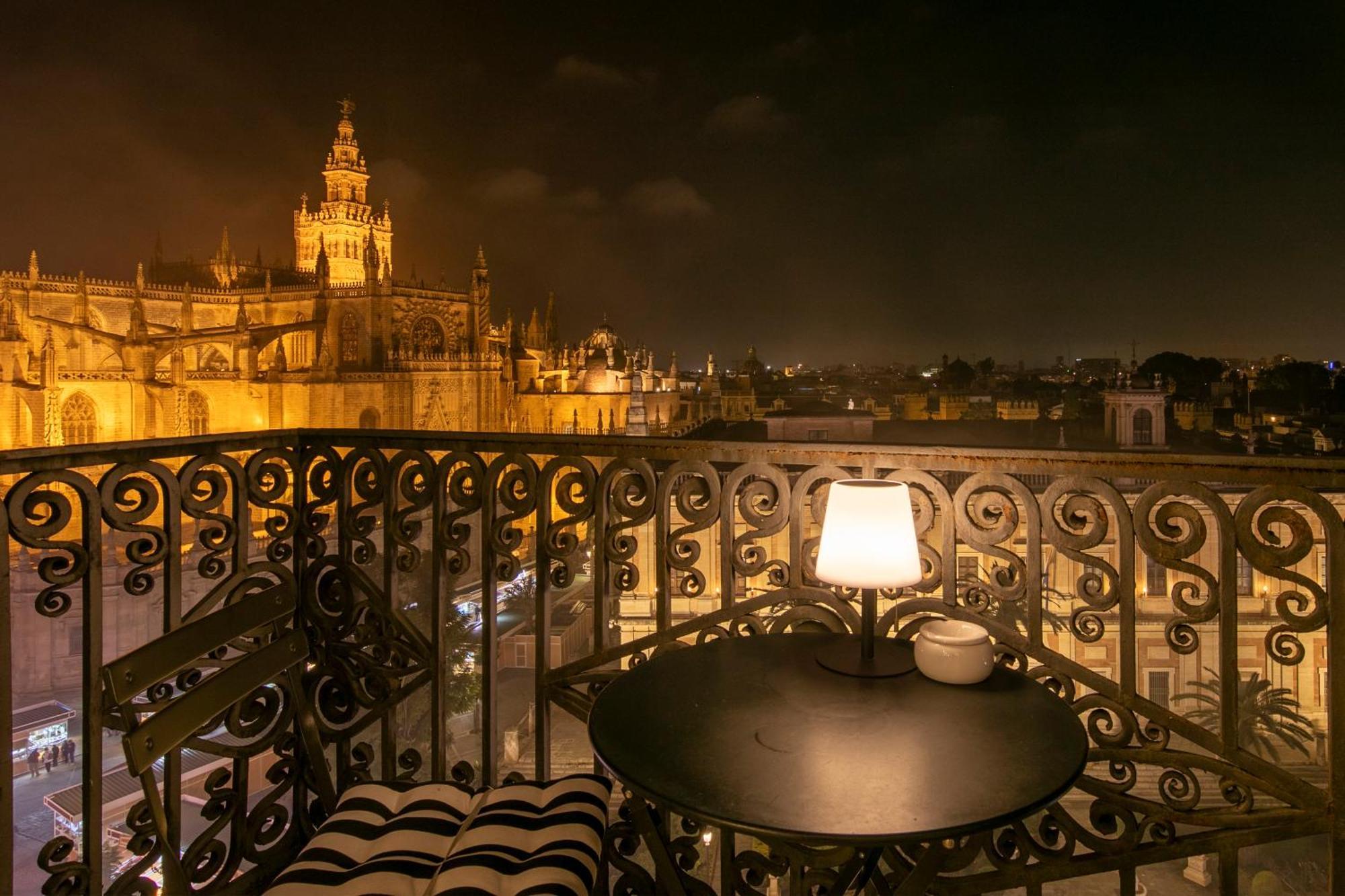 Isg Apartments The Most Exclusive Apartment In Sevillaparking Εξωτερικό φωτογραφία