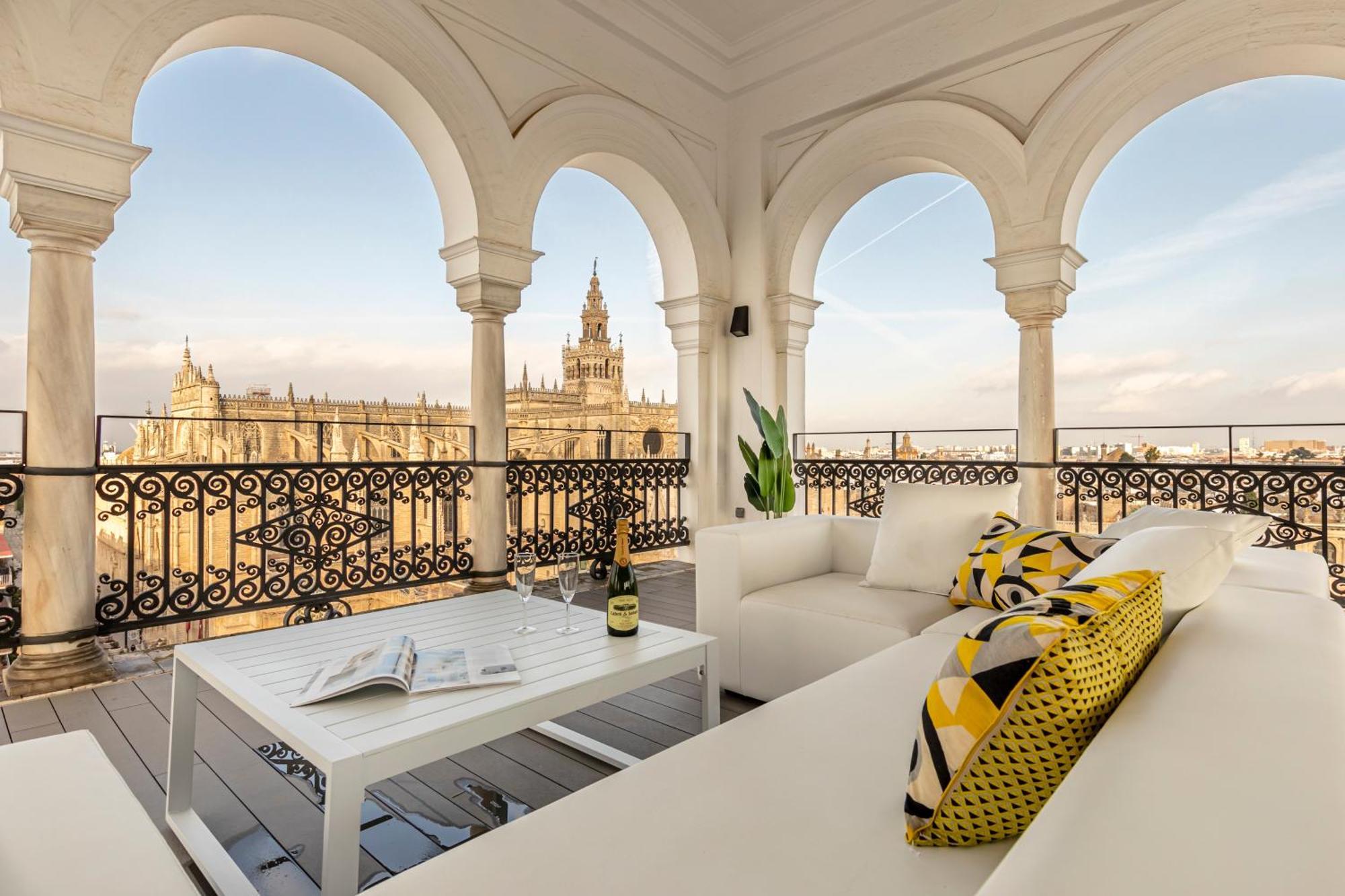 Isg Apartments The Most Exclusive Apartment In Sevillaparking Εξωτερικό φωτογραφία